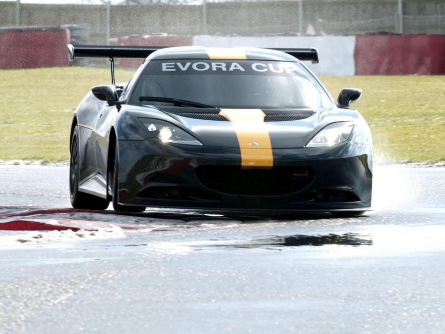  Lotus Evora GT4 2010 года  (фото 5 из 7)